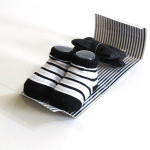 Baby Boy Bow Tie Shoe Booties Socks Set Gray Black Size 0 3 6 12 Months